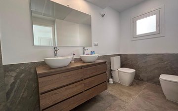 Property slide 25