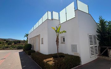 Property slide 44