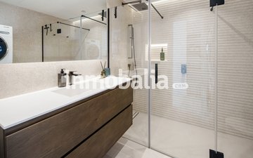Property slide 44