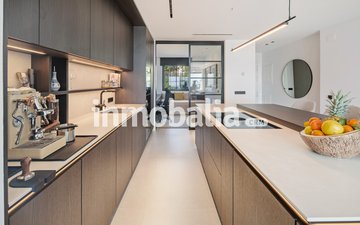 Property slide 20