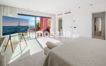Property slide 32