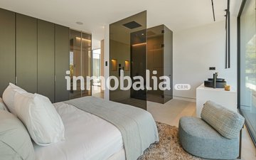 Property slide 22