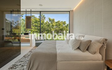 Property slide 20
