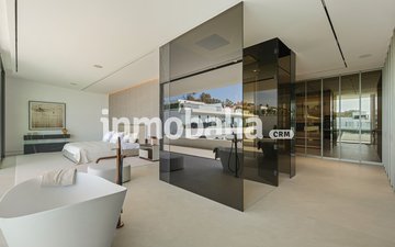 Property slide 32