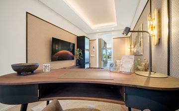 Property slide 10
