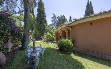 Property slide 44