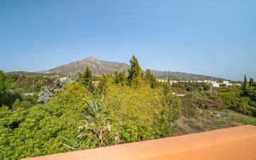 Property slide 40