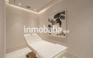Property slide 32