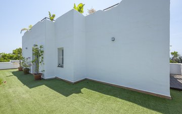 Property slide 44