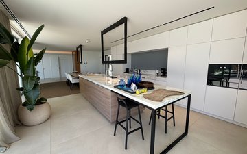 Property slide 48