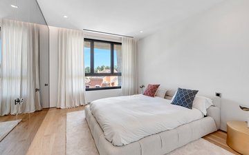 Property slide 32