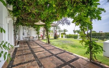 Property slide 17