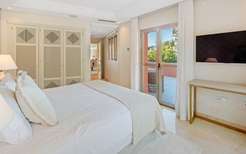 Property slide 22