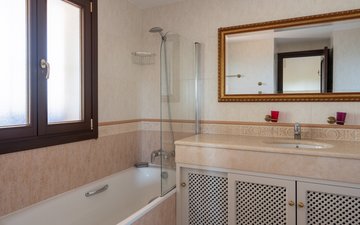 Property slide 16