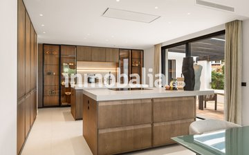 Property slide 10