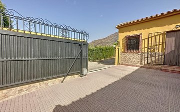 Property slide 14