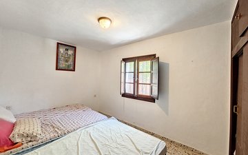 Property slide 25