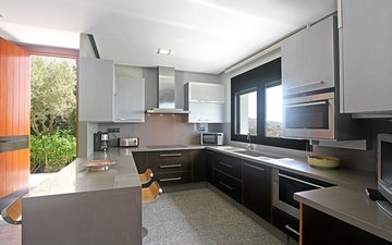 Property slide 19