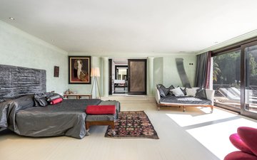 Property slide 17