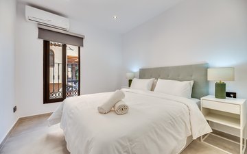 Property slide 22