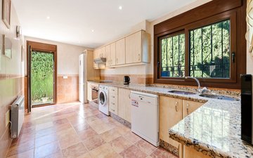 Property slide 8