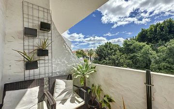 Property slide 22