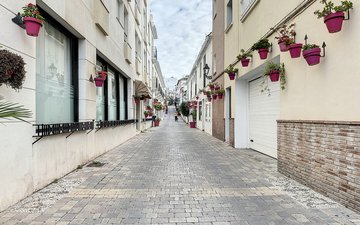 Property slide 19