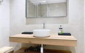 Property slide 32