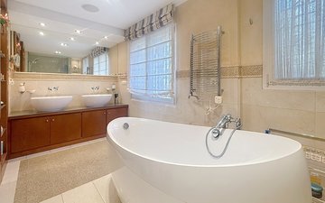 Property slide 21