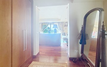 Property slide 22