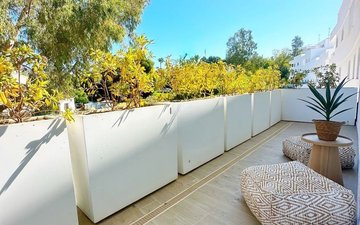 Property slide 25