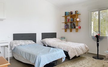 Property slide 19