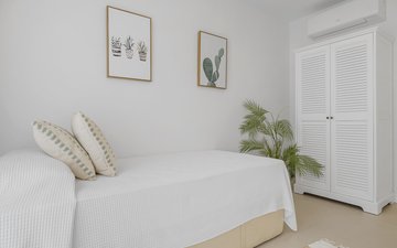 Property slide 22