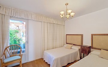 Property slide 22