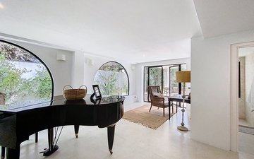 Property slide 30