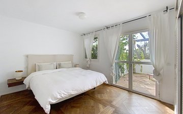 Property slide 24
