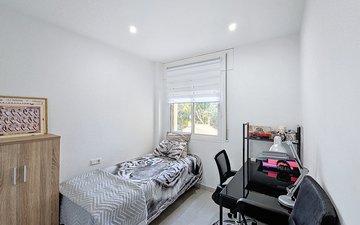 Property slide 19