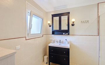 Property slide 25