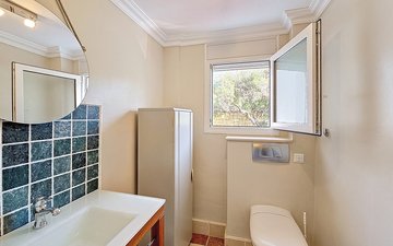 Property slide 18