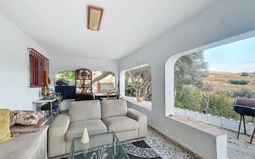 Property slide 17