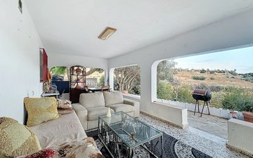 Property slide 19