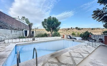 Property slide 21