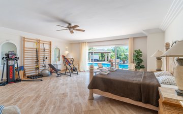Property slide 20