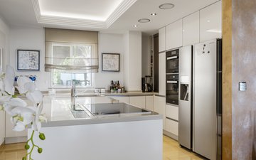 Property slide 10