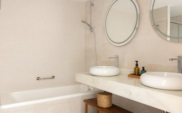Property slide 25