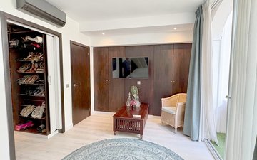 Property slide 19
