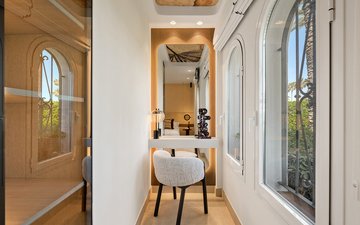 Property slide 17