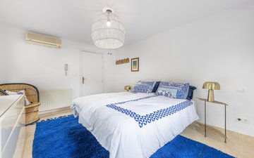 Property slide 19