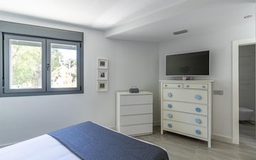 Property slide 21