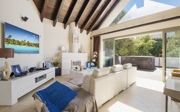 Property slide 10